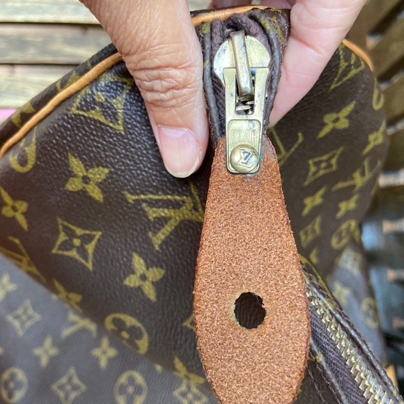 Louis Vuitton Keepall 55 - Picture 11 of 16